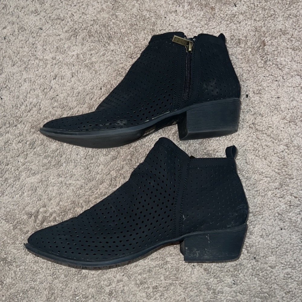 Holy Booties - Picture 7 of 7